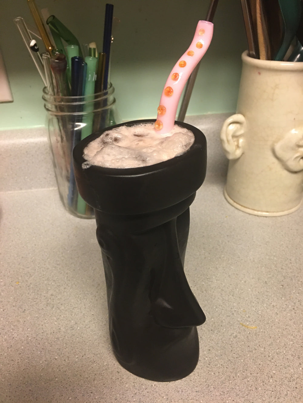 STRAWTHULU Surfside Sips