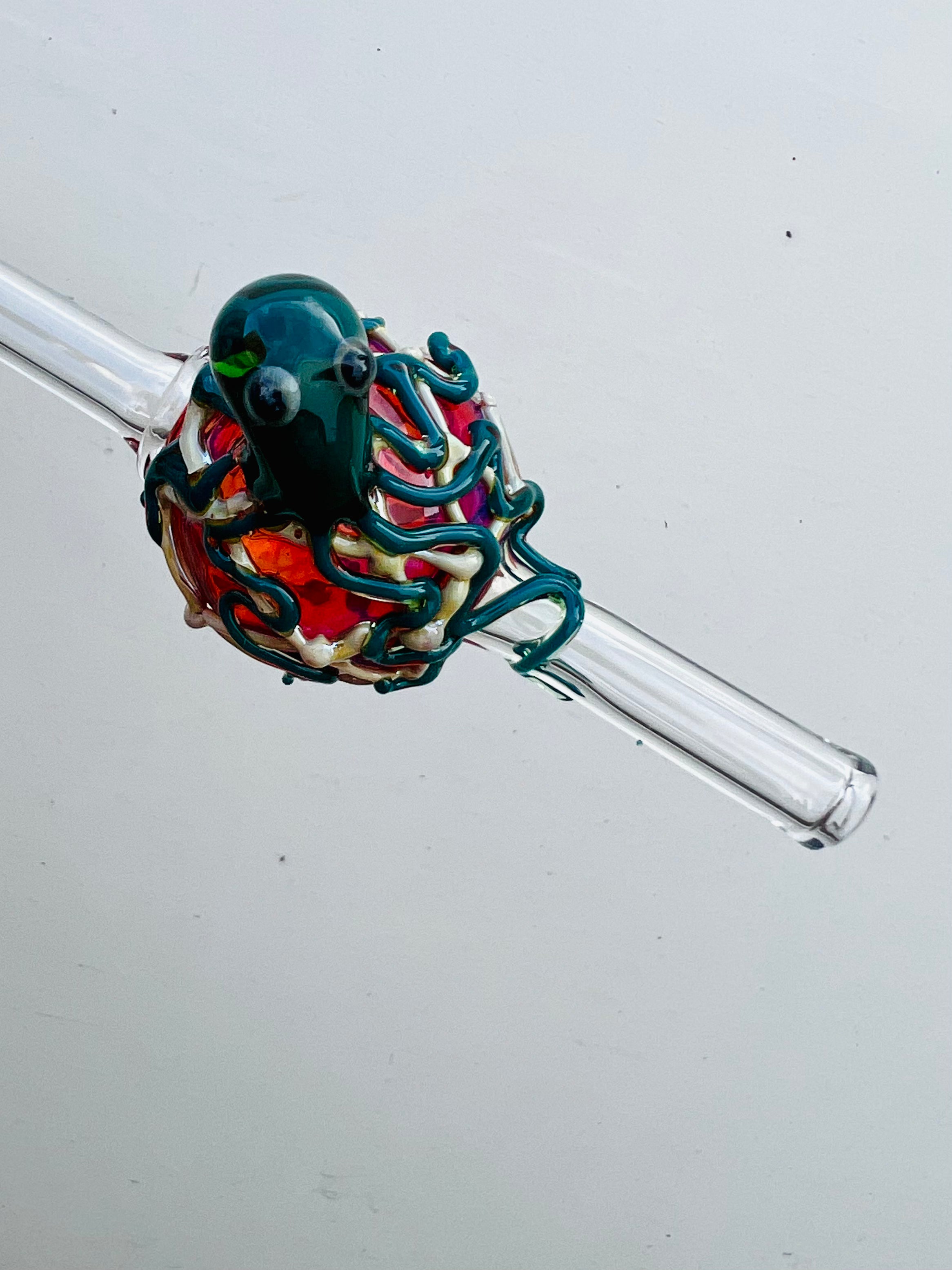 Add “Kier” the Baby Octopus to ANY straw (straw sold separately) Surfside Sips