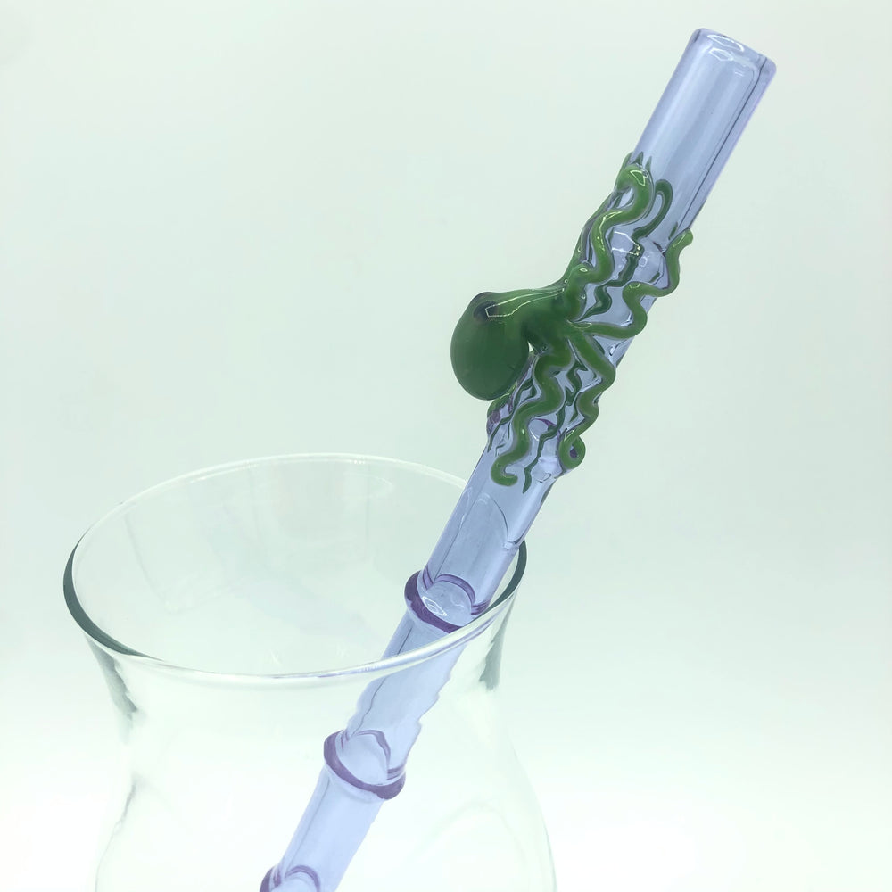 Add “Kier” the Baby Octopus to ANY straw (straw sold separately) Surfside Sips